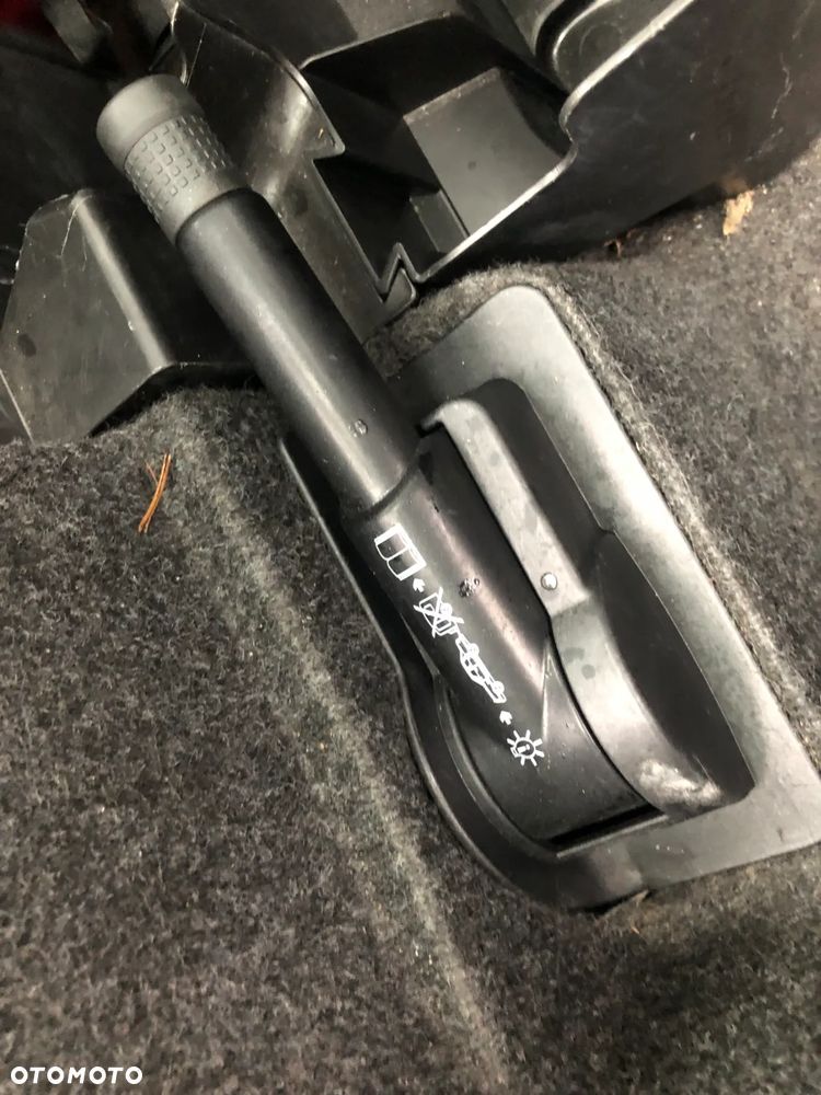 Mercedes-Benz Klasa E - 16