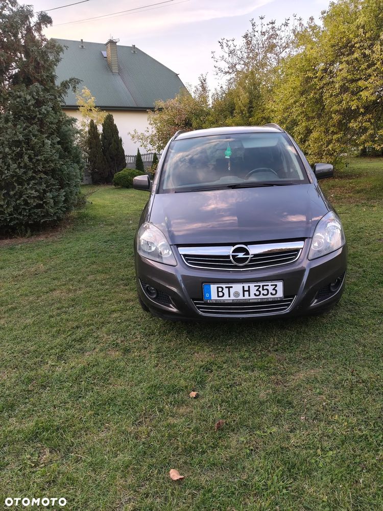 Opel Zafira 2012 photo 4