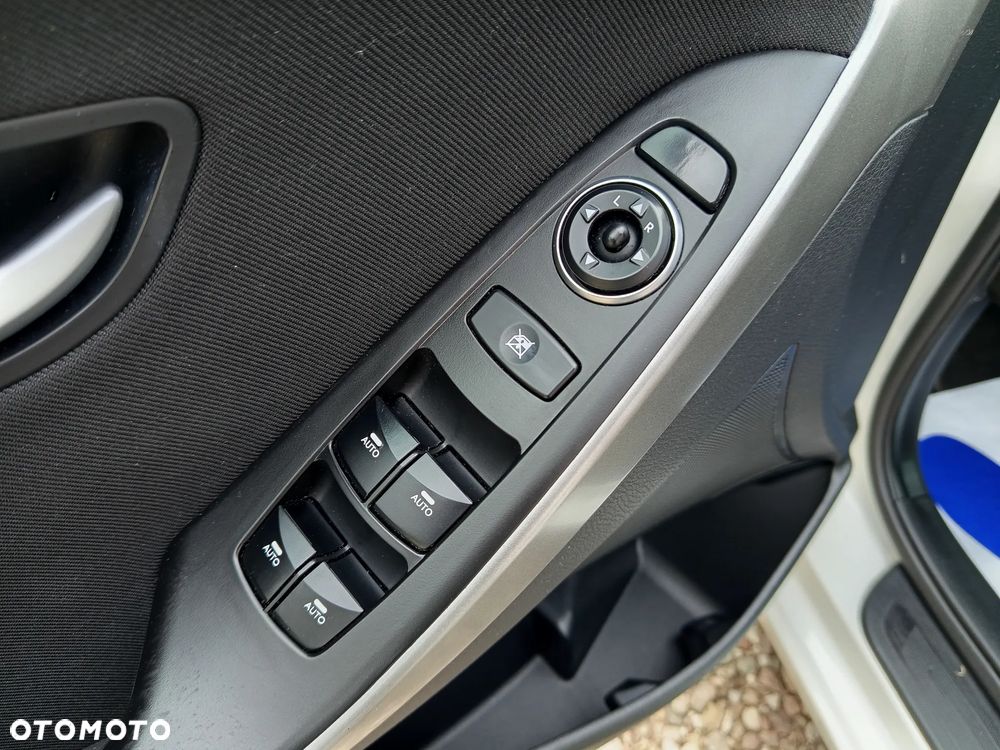 Hyundai i30 1.6 CRDi BlueDrive Premium - 32