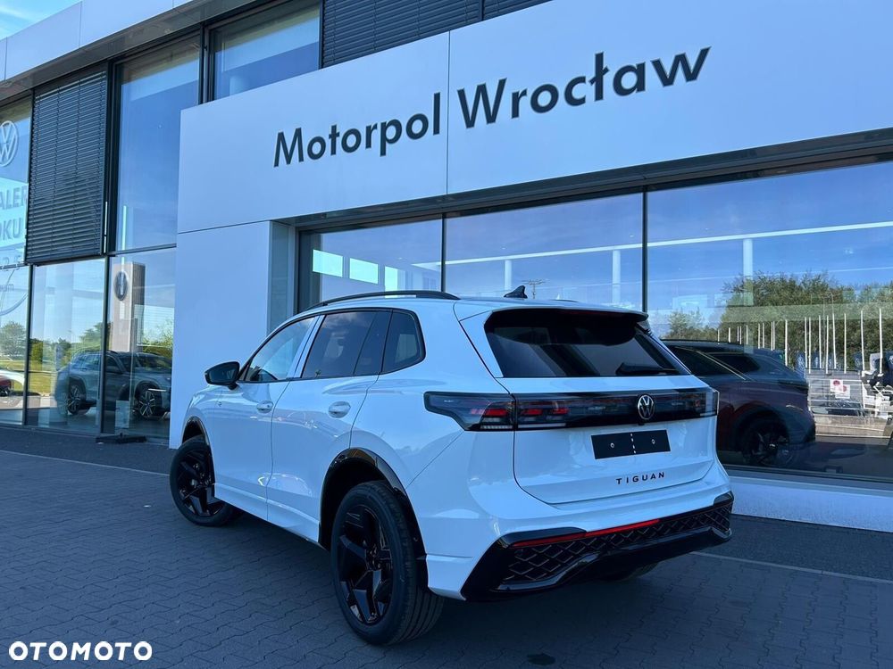Volkswagen Tiguan - 11