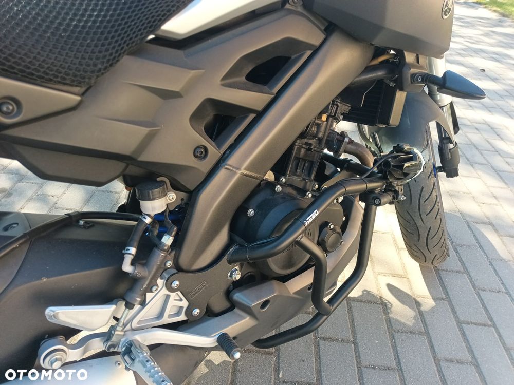 Yamaha MT - 2