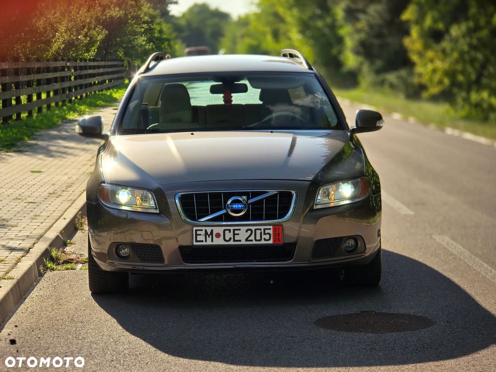 Volvo V70 2.5T Summum - 11