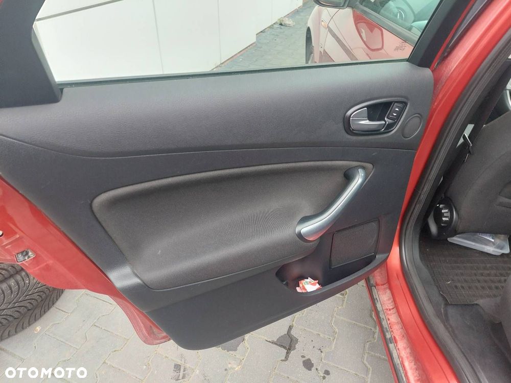 FOTELE KOMPLET LEWY PRAWY KANAPA TYŁ FORD MONDEO MK4 HB 5D - 8