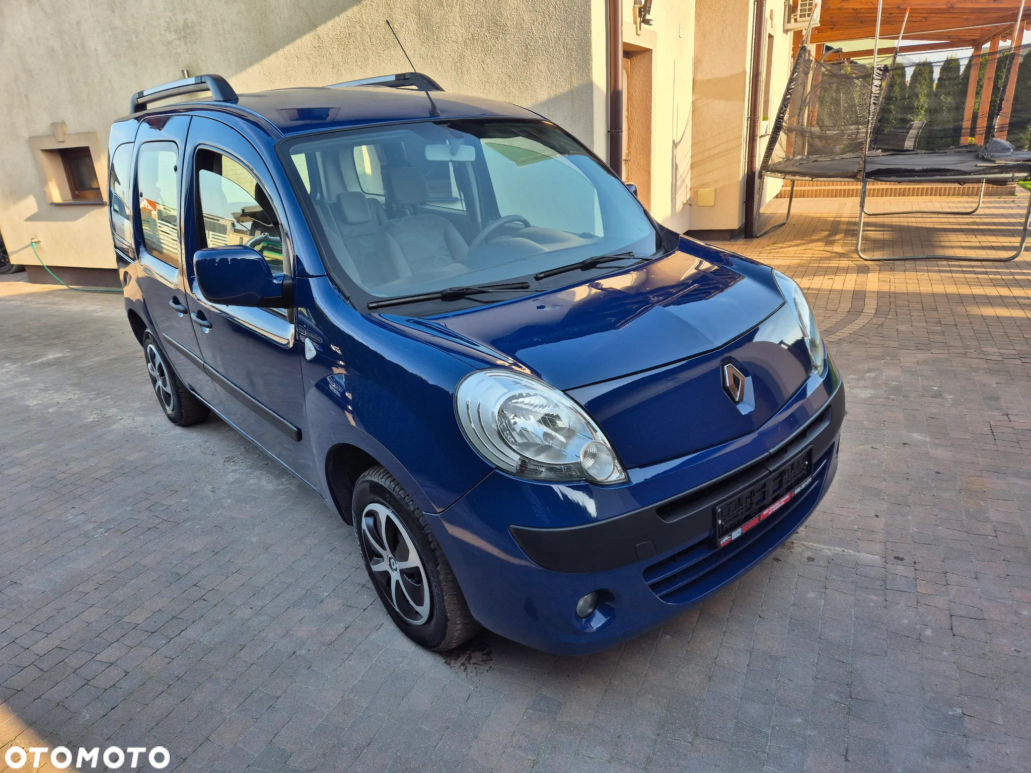 Renault Kangoo 1.6 8V 90 Happy Family - 3