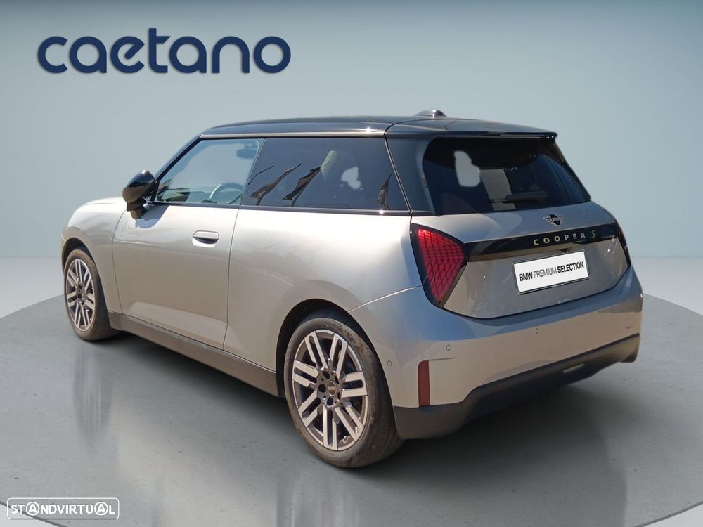 MINI 3 Portas Cooper SE Classic M - 6