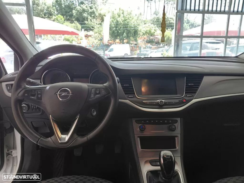 Opel Astra Sports Tourer 1.2 Turbo Business Edition - 11