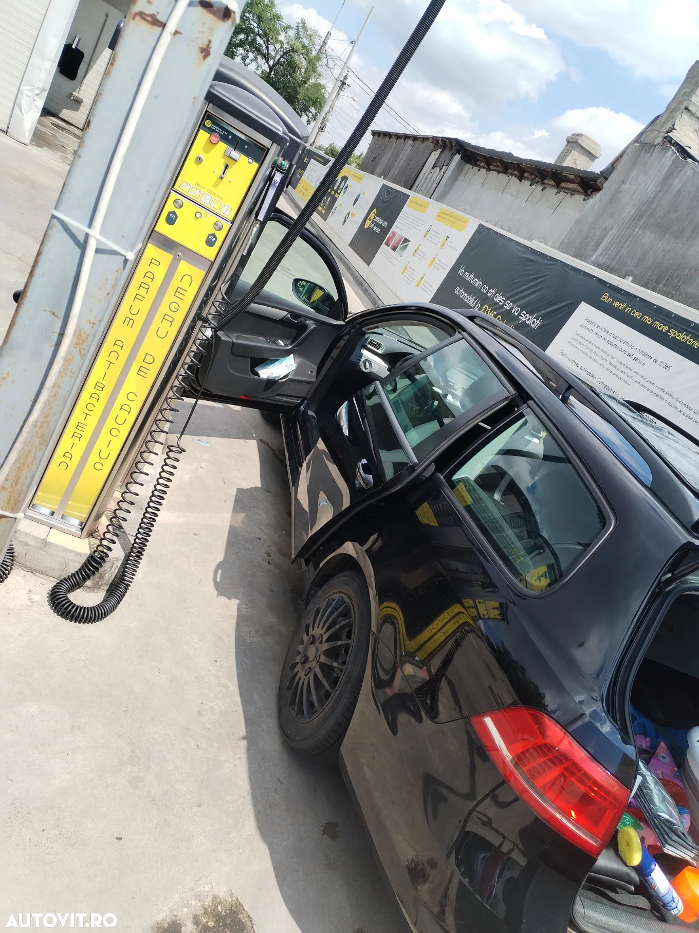 Volkswagen Passat Variant 2.0 TDI Blue TDI DSG Comfortline - 13