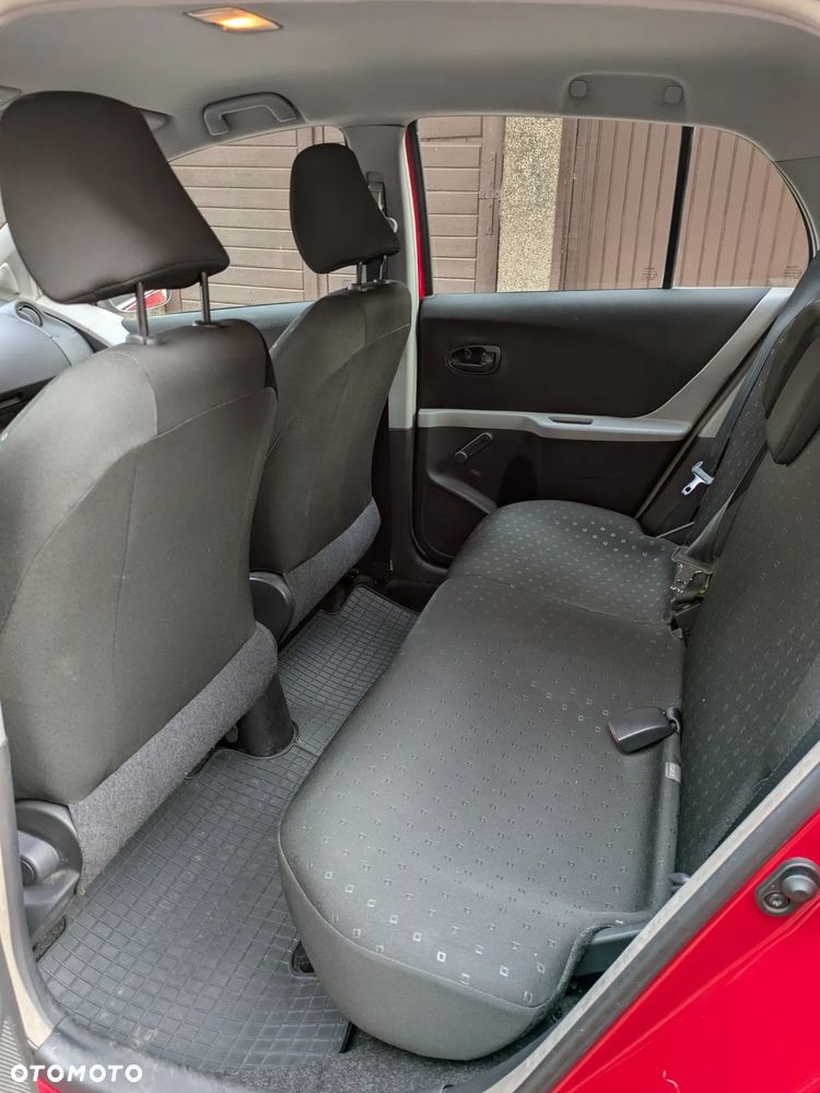 Toyota Yaris 1.3 Terra - 11