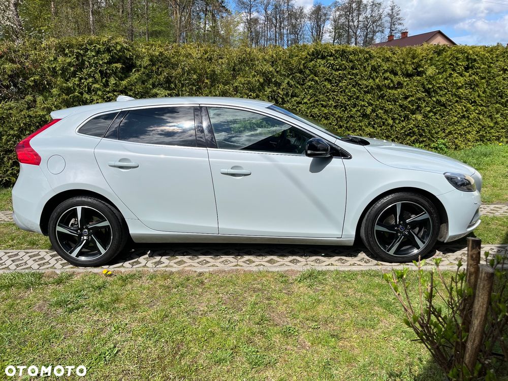 Volvo V40 D2 R-Design Summum - 6