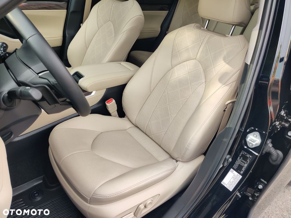 Toyota Highlander 2.5 Hybrid Executive - 17