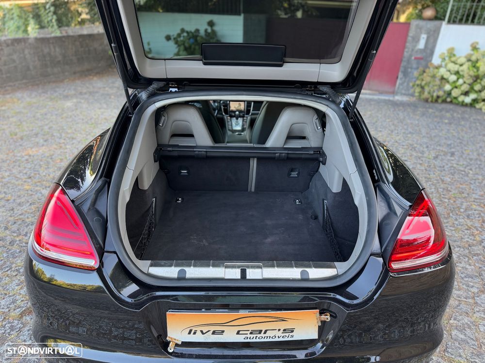 Porsche Panamera Platinum Edition - 24