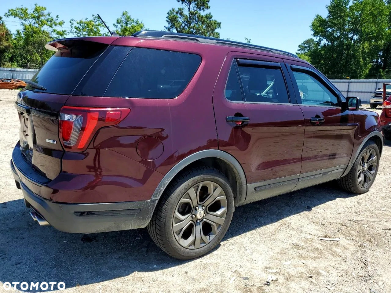 Ford Explorer EcoBoost Plug-in Hybrid ST-LINE - 4