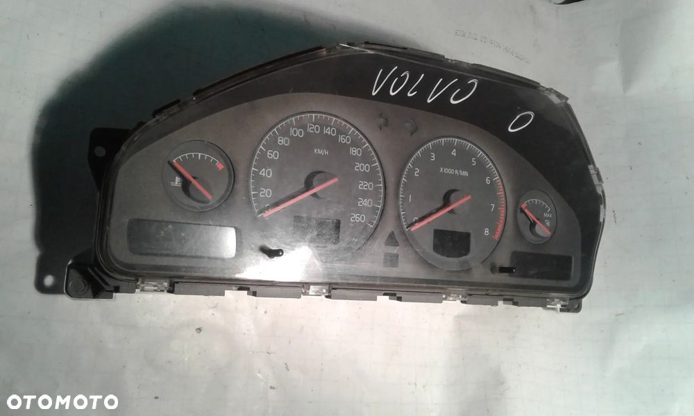 VOLVO S80 I 98-04 2.4 20V LICZNIK ZEGARY EU 9483484