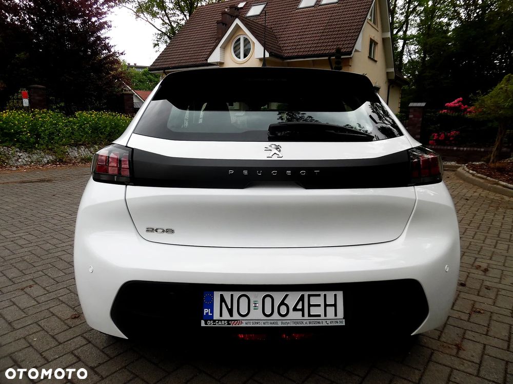 Peugeot 208 - 17