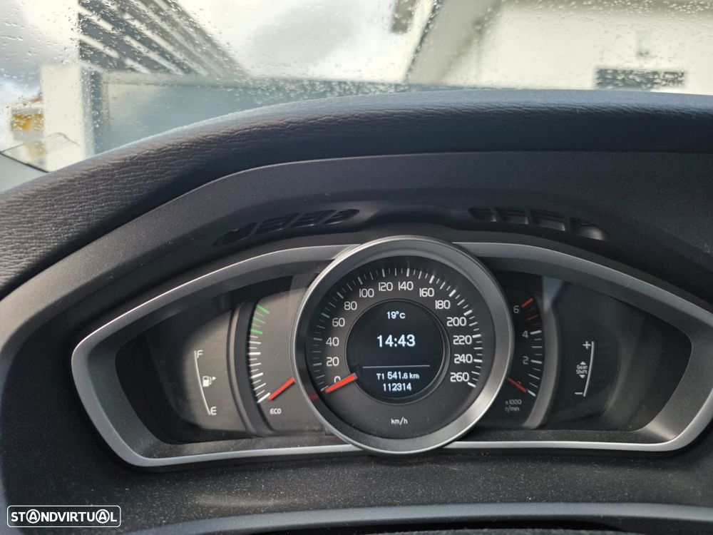 Volvo V40 2.0 D2 Momentum - 5