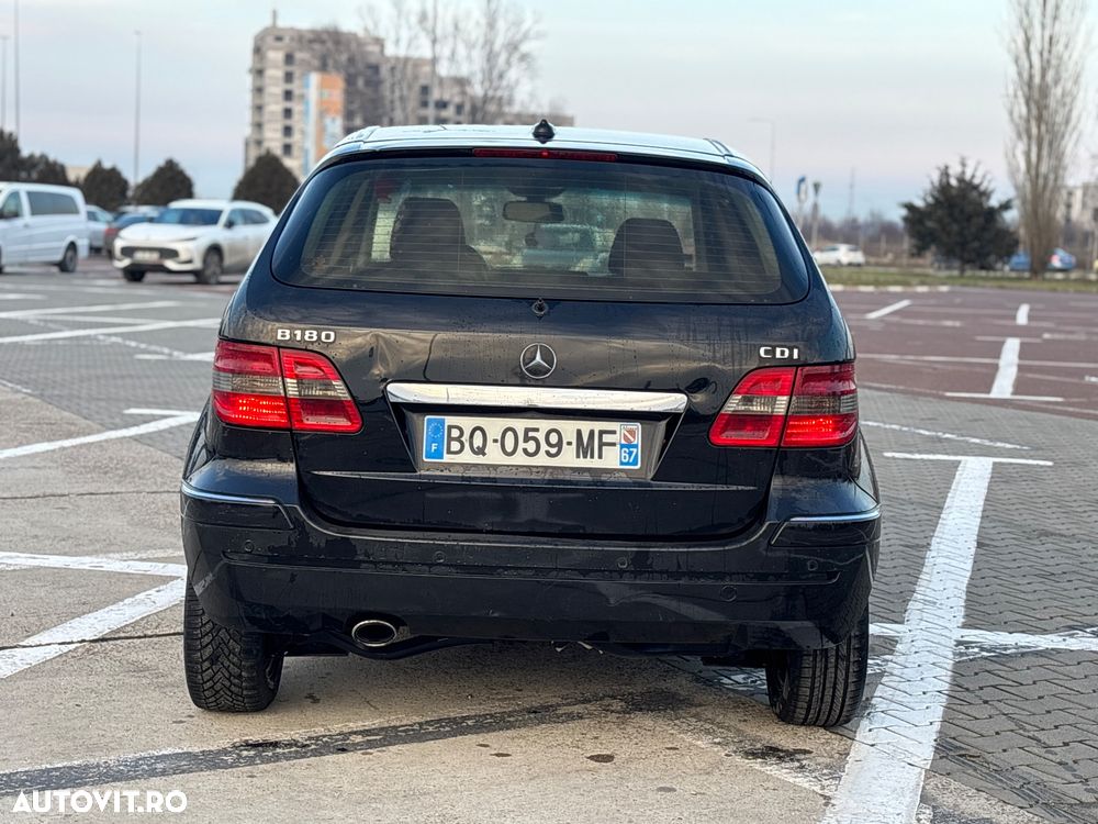 Mercedes-Benz B 180 CDI - 9