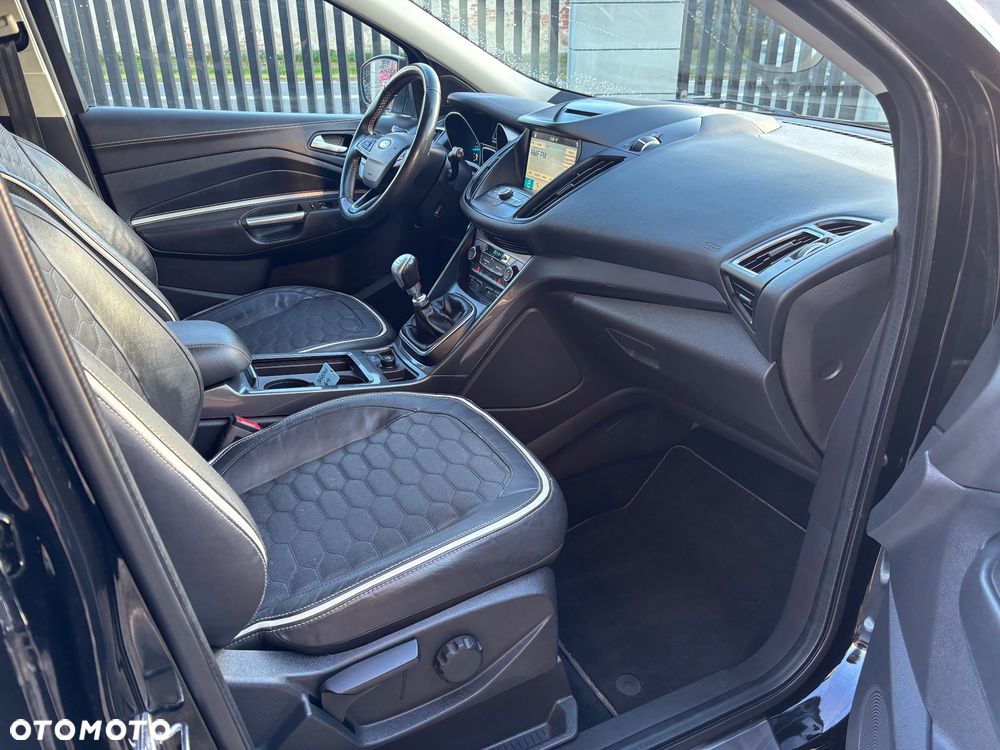 Ford Kuga 2.0 TDCi 2x4 Vignale - 36