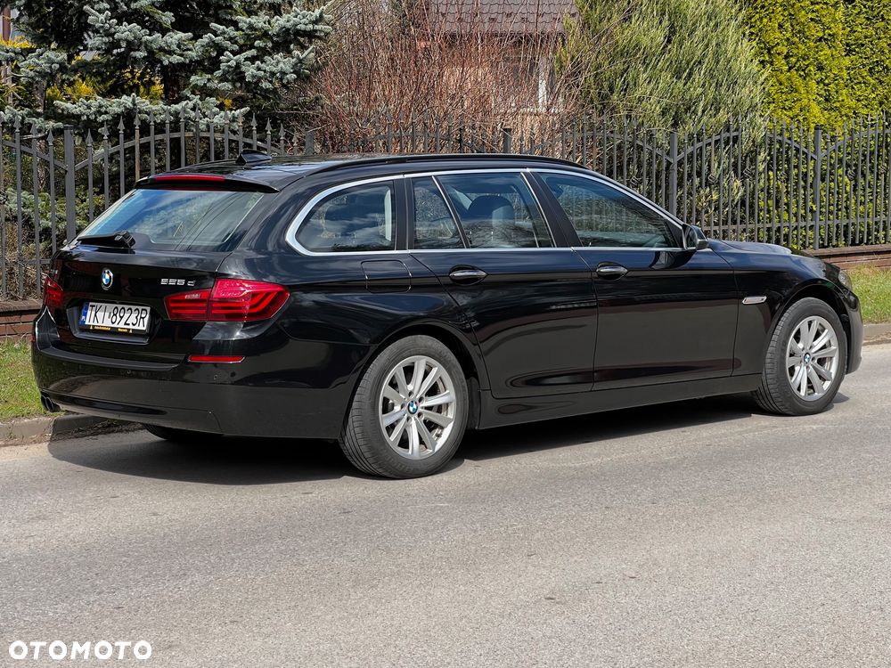 BMW Seria 5 525d xDrive Sport-Aut - 14