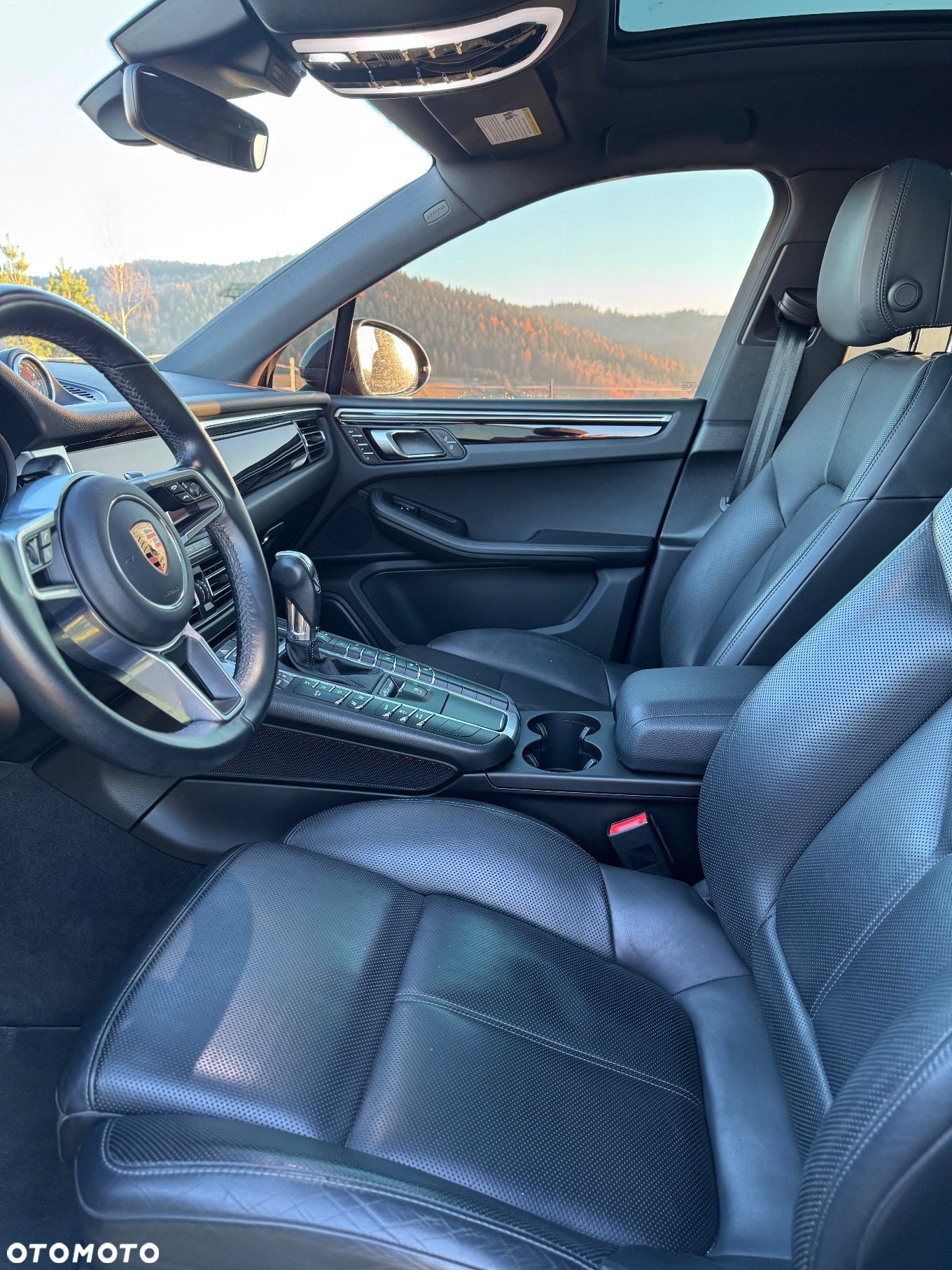 Porsche Macan Standard - 12