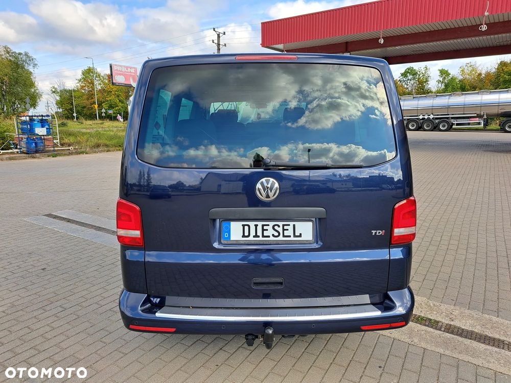 Volkswagen Multivan - 10
