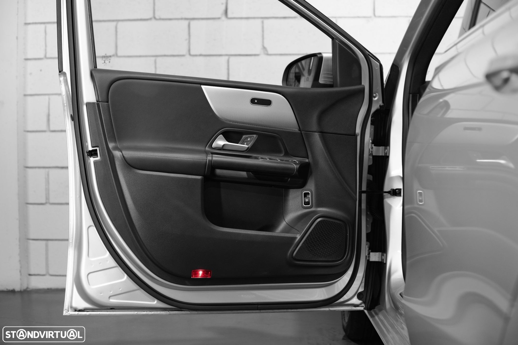 Mercedes-Benz B 180 d Style Plus Aut. - 32
