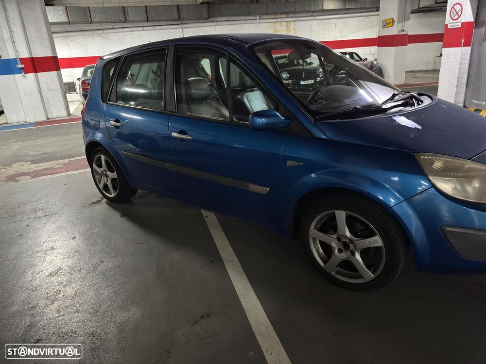 Renault Scénic 1.5 dCi Confort - 1