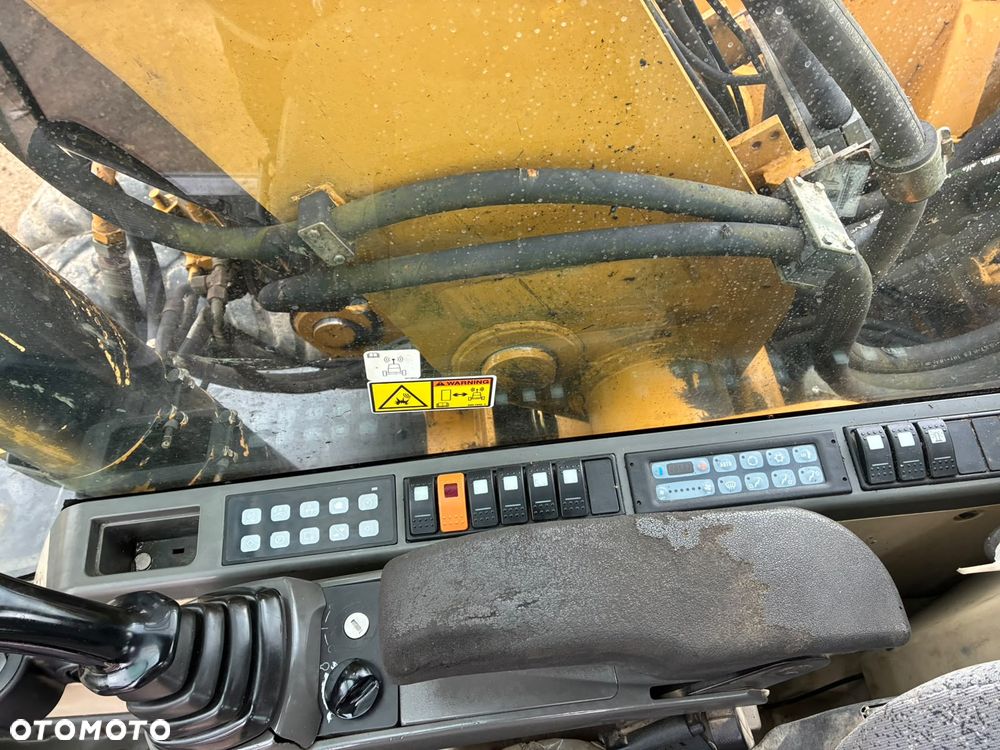 Caterpillar M318C - 13
