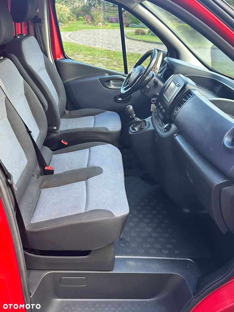Opel Vivaro - 8