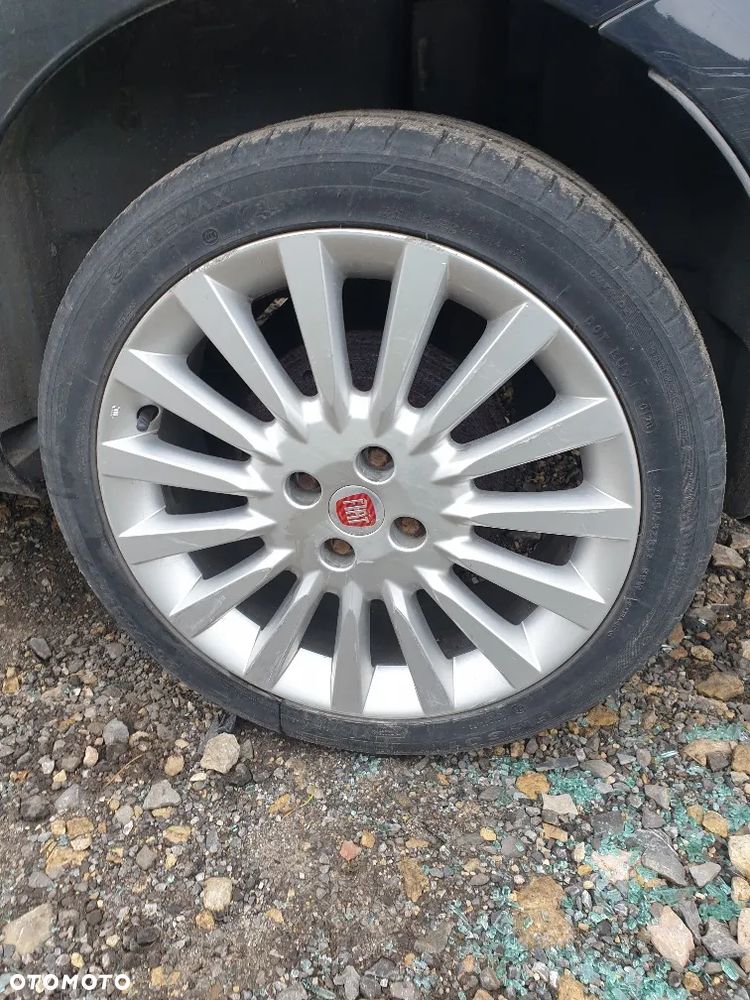 FIAT punto EVO - silnik 1,4 -2012R - CAŁY NA CZĘŚCI - 3
