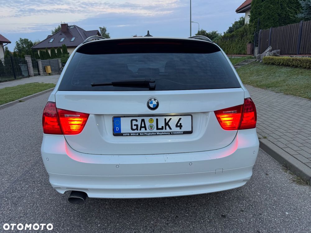 BMW Seria 3 320d DPF - 11