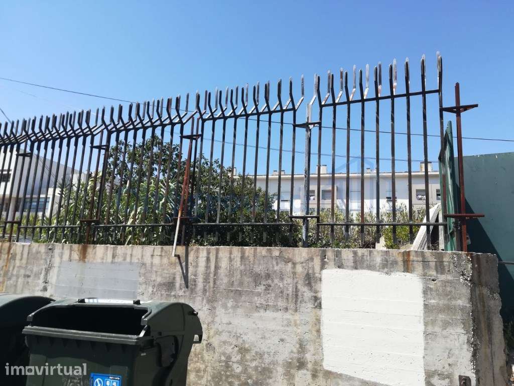 Terreno para construção na Ajuda - Grande imagem: 2/6