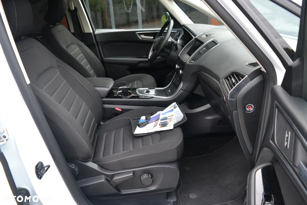 Ford Galaxy - 20