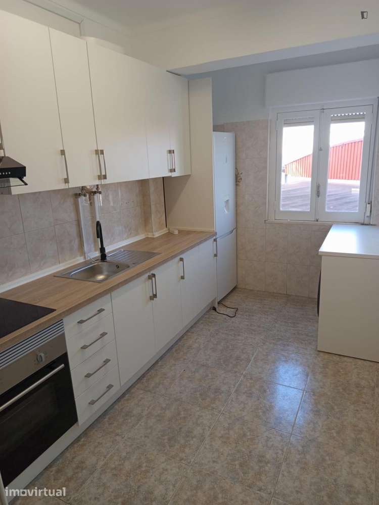 Quarto - localizado em Lisbon - Grande imagem: 2/3