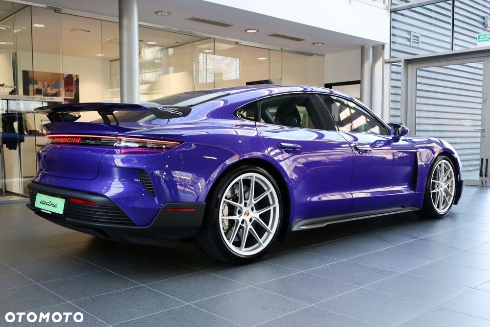 Porsche Taycan - 5