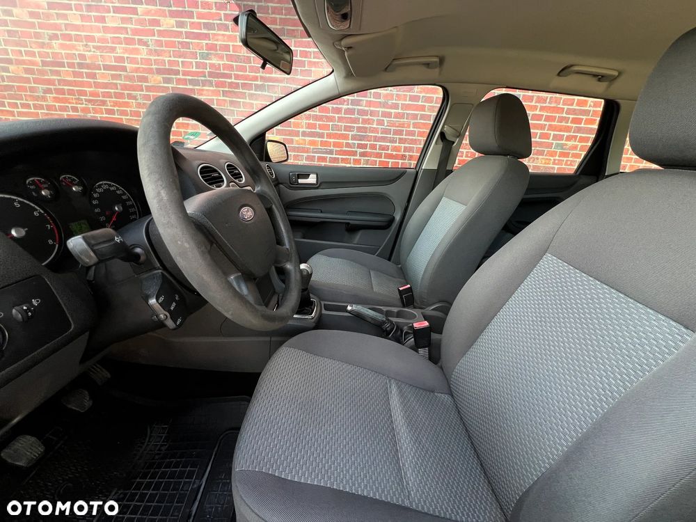 Ford Focus - 12