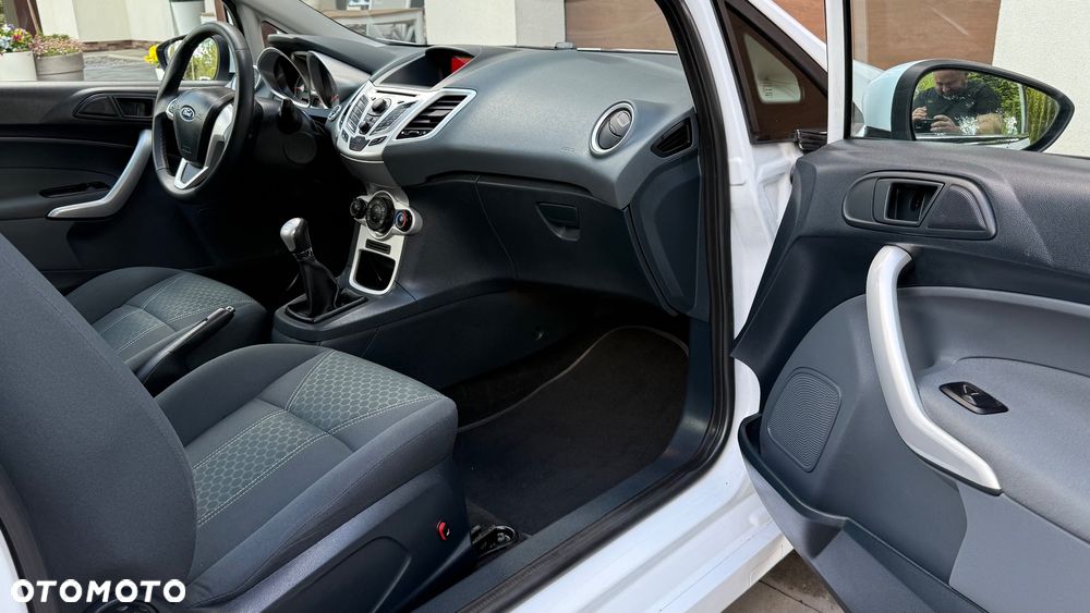 Ford Fiesta - 7