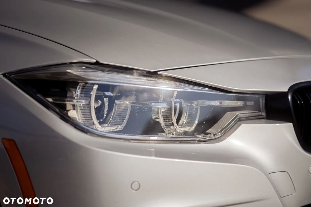 BMW Seria 3 340i xDrive Edition M Sport Shadow - 15