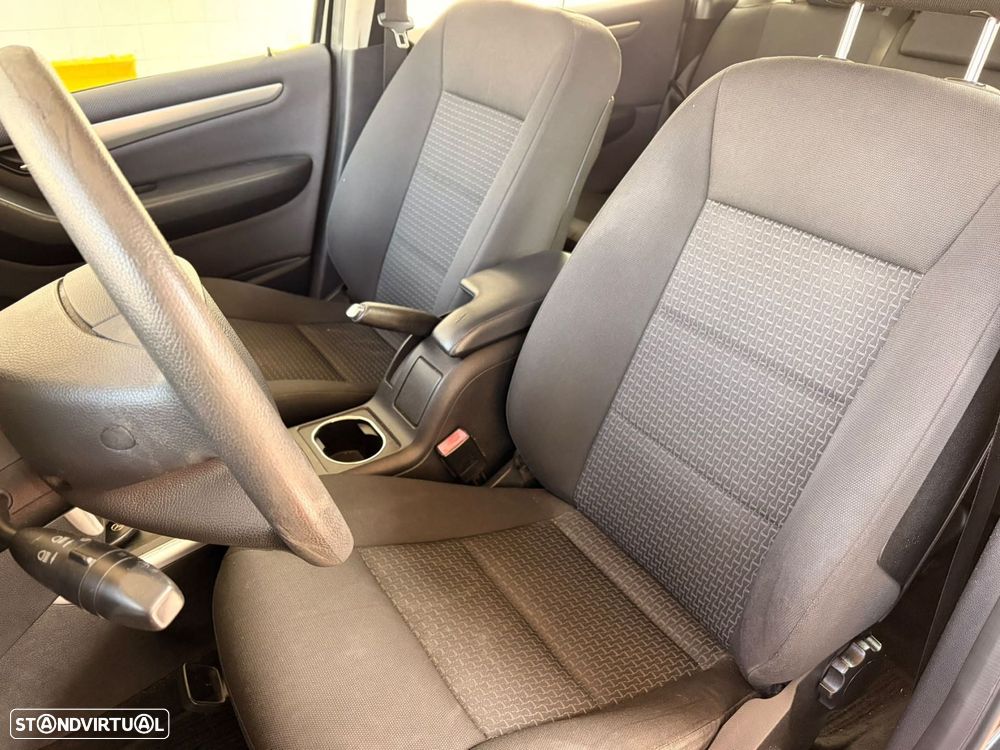 Mercedes-Benz B 180 CDI - 9