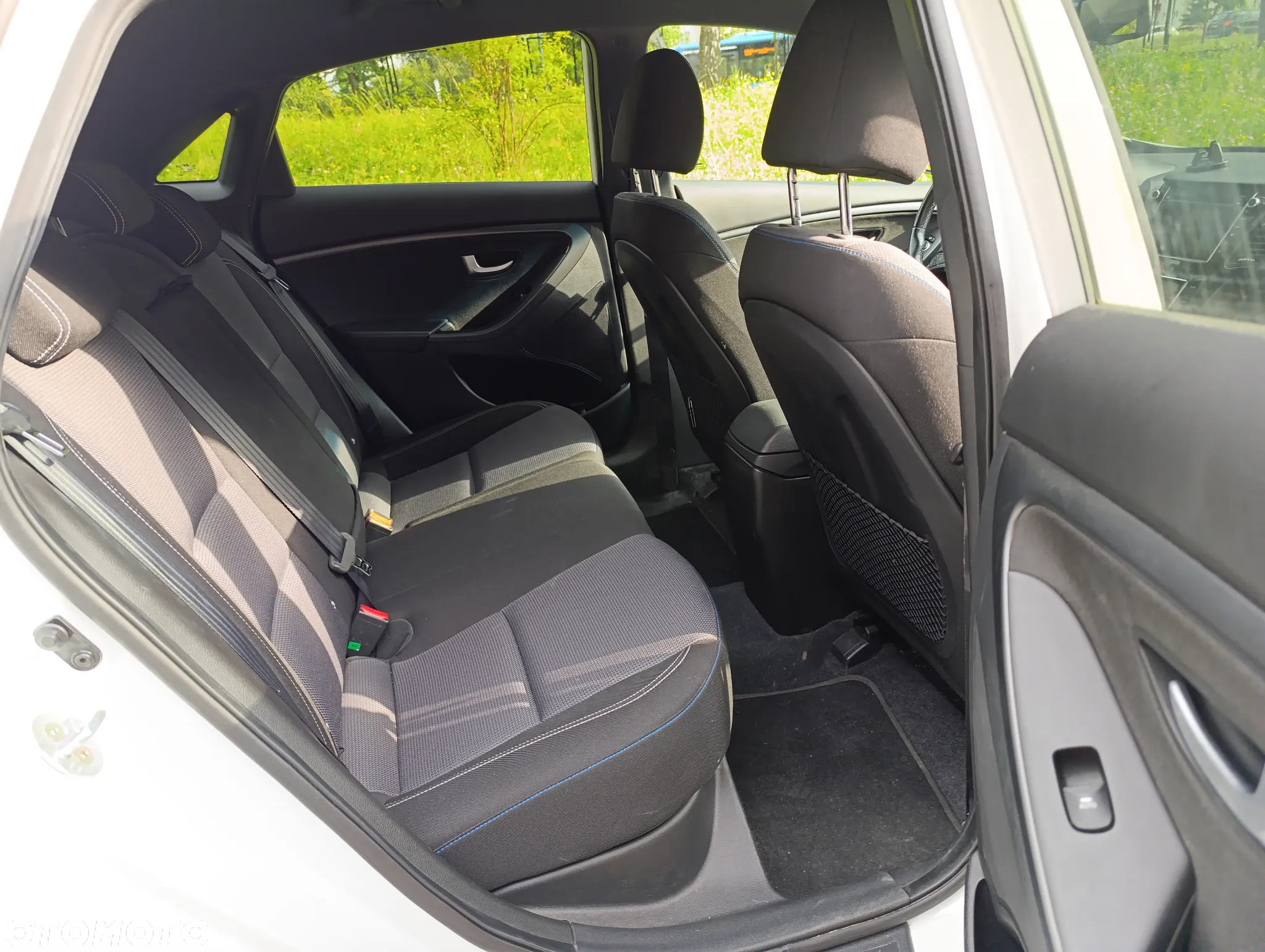 Hyundai i30 1.6 D GO - 13