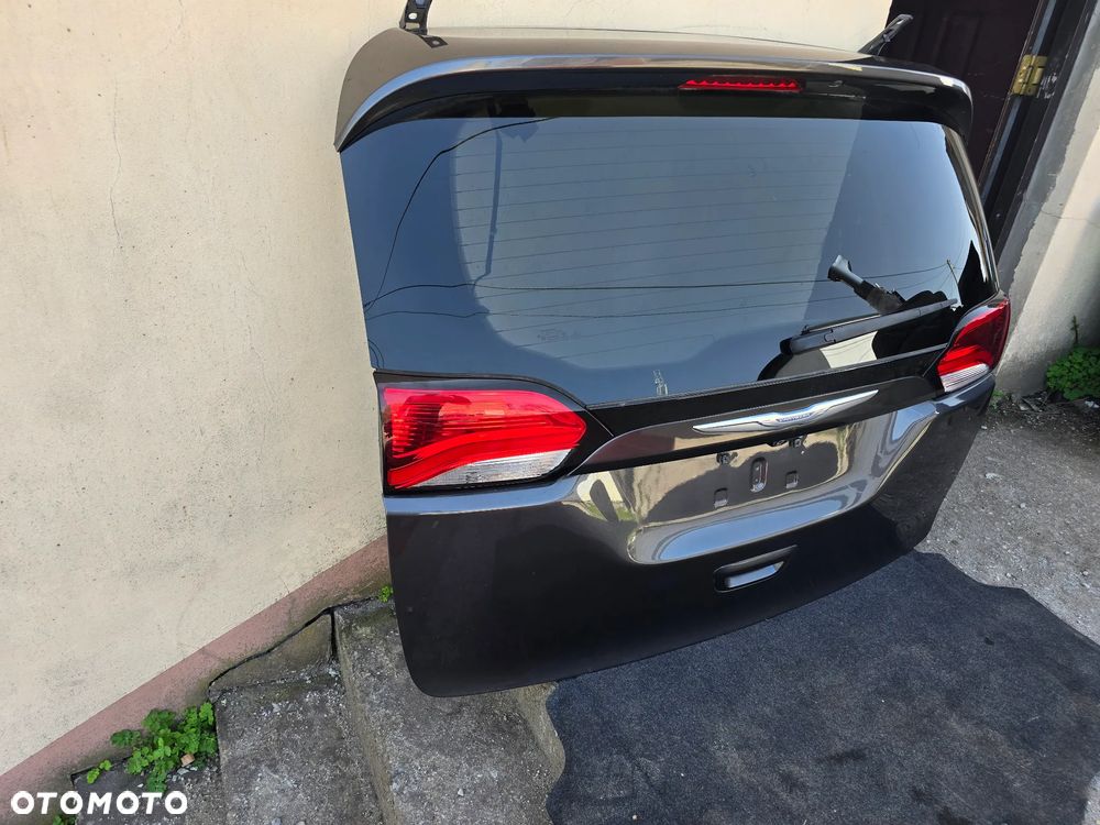 klapa bagażnika pokrywa Chrysler Pacifica 17-20r PAU - 2