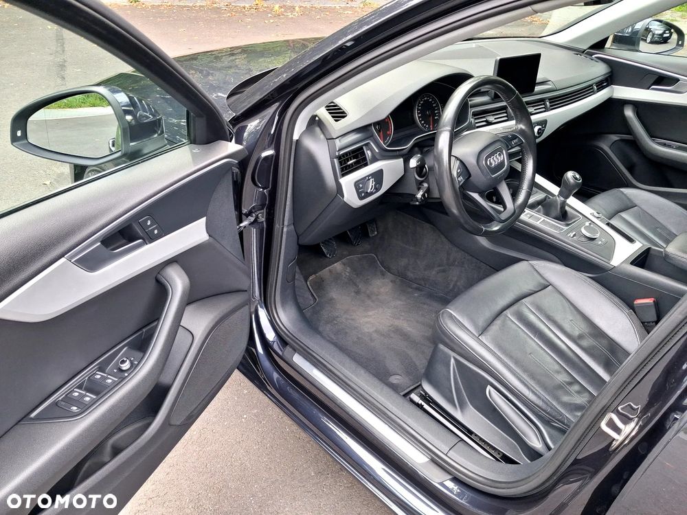 Audi A4 Avant 2.0 TDI ultra design - 23