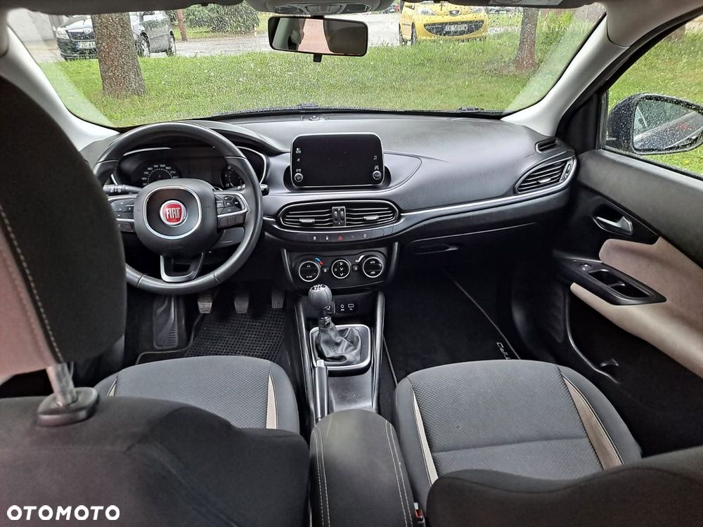 Fiat Tipo 1.6 MultiJet 16v Lounge - 16