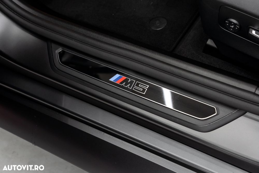 BMW M5 xDrive - 31