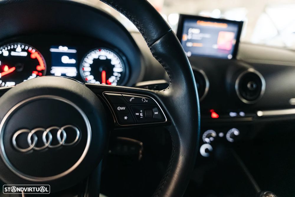 Audi A3 Limousine 30 TDI Design - 21