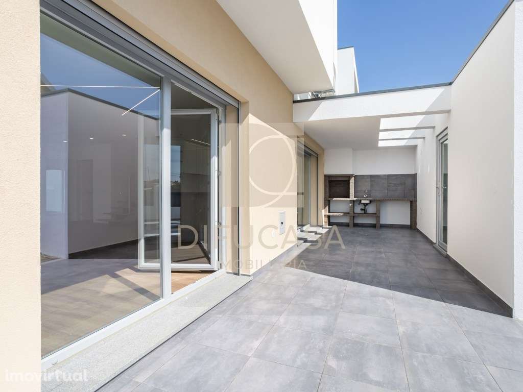 R291 Moradia T3 Duplex com áreas fabulosas - Grande imagem: 2/31