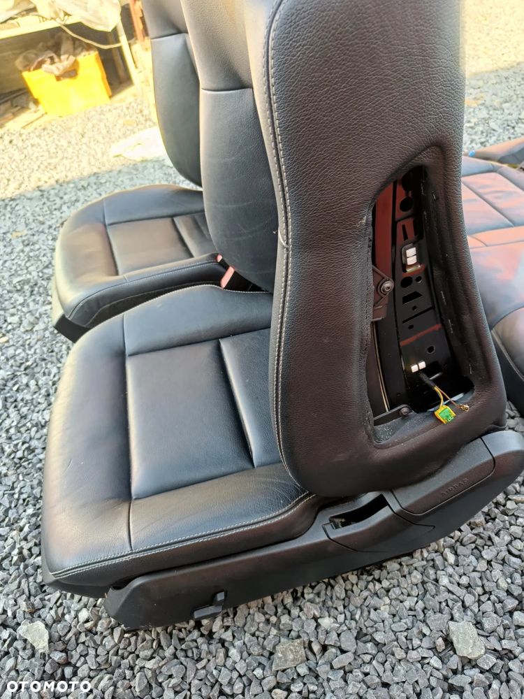 MERCEDES W212 AMG SEDAN FOTELE TAPICERKA KANAPA SKÓRA FOTEL BIAŁA NIĆ - 19