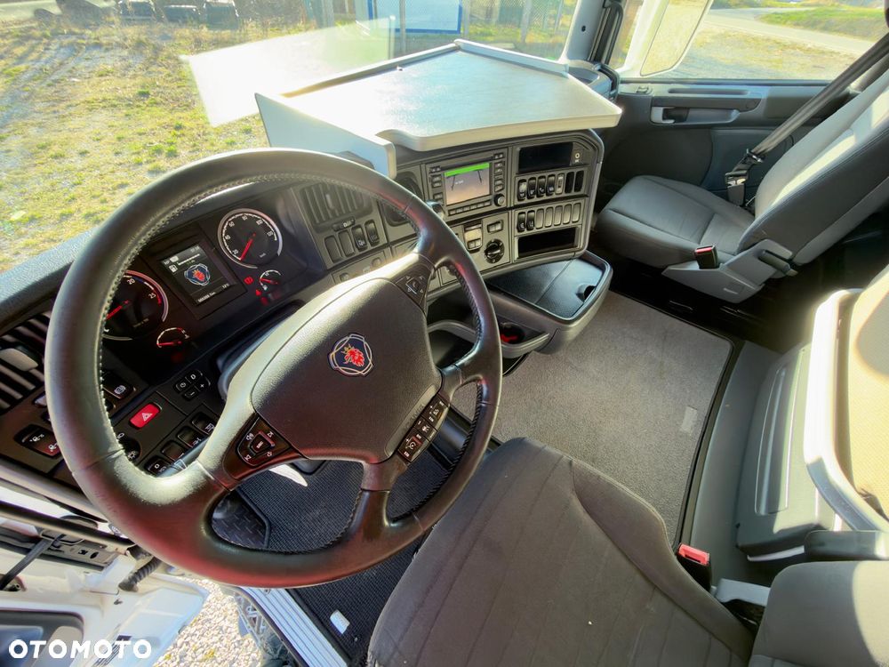 Scania SCANIA R450 / IZOTERMA / KONTENER / DO ŻYWCA / SILNIK 6 CYLINDROWY / 13 LITROWY  / KLIMA POSTOJOWA / WINDA / SPROWADZONY / SYPIALKA / AUTOMAT / 18 PALET / E6 / STAN BARDZO DOBRY - 18