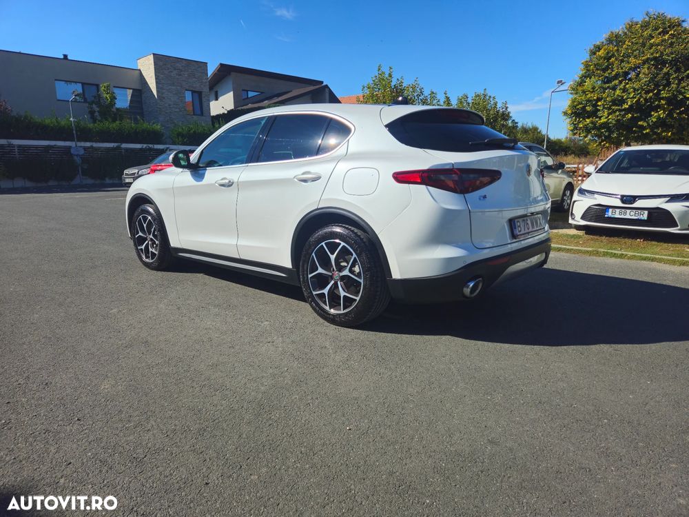 Alfa Romeo Stelvio 2.0 Turbo AWD AT8 Super - 6
