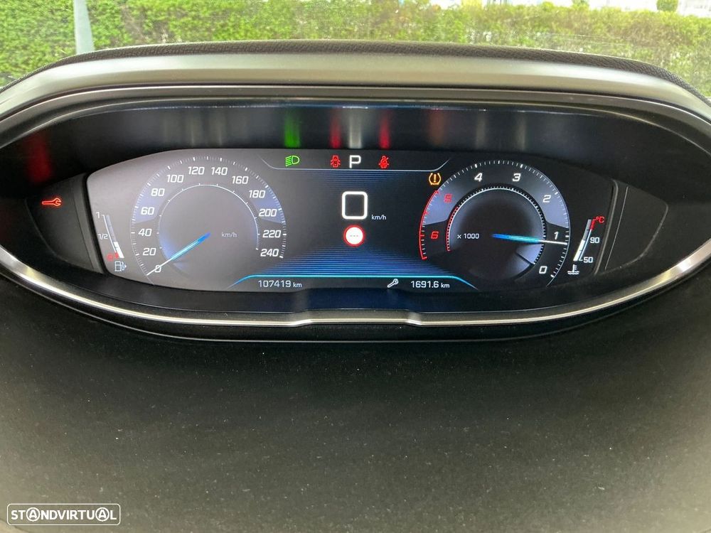 Peugeot 3008 1.5 BlueHDi Allure EAT8 - 6