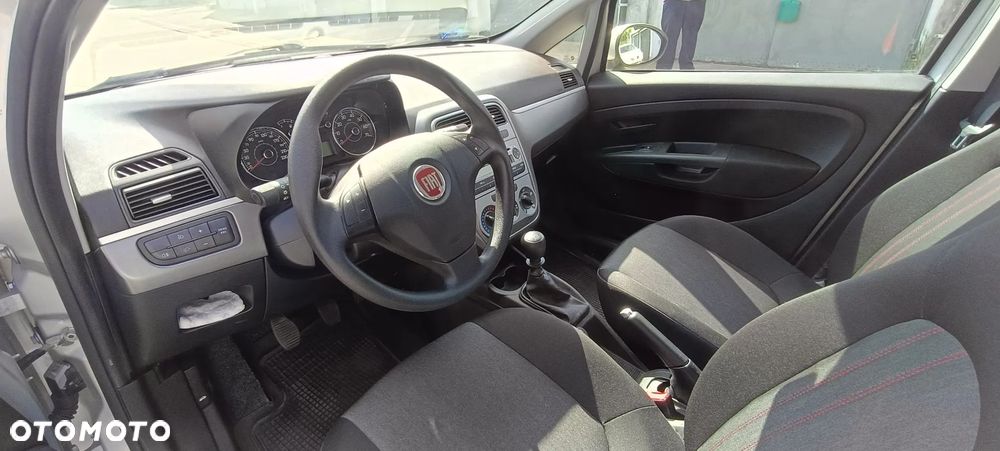 Fiat Punto 1.4 Young - 10